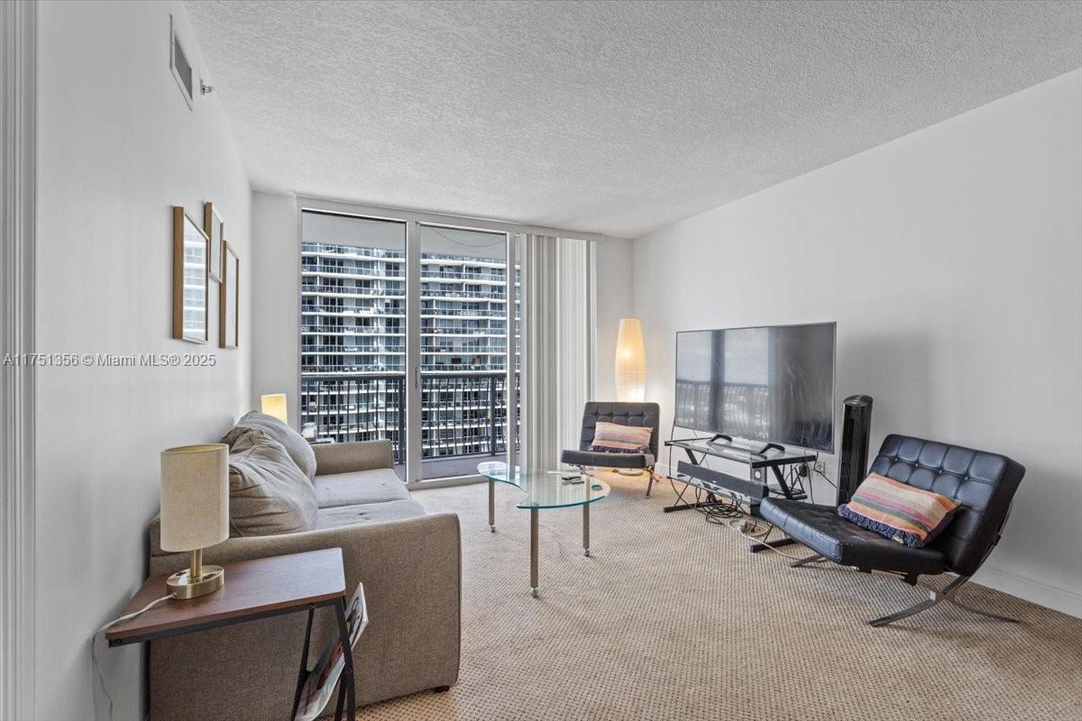 1750 N Bayshore Dr # 4809