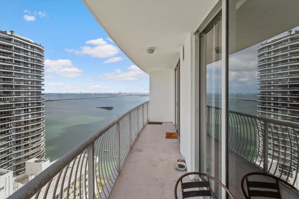1750 N Bayshore Dr # 4809