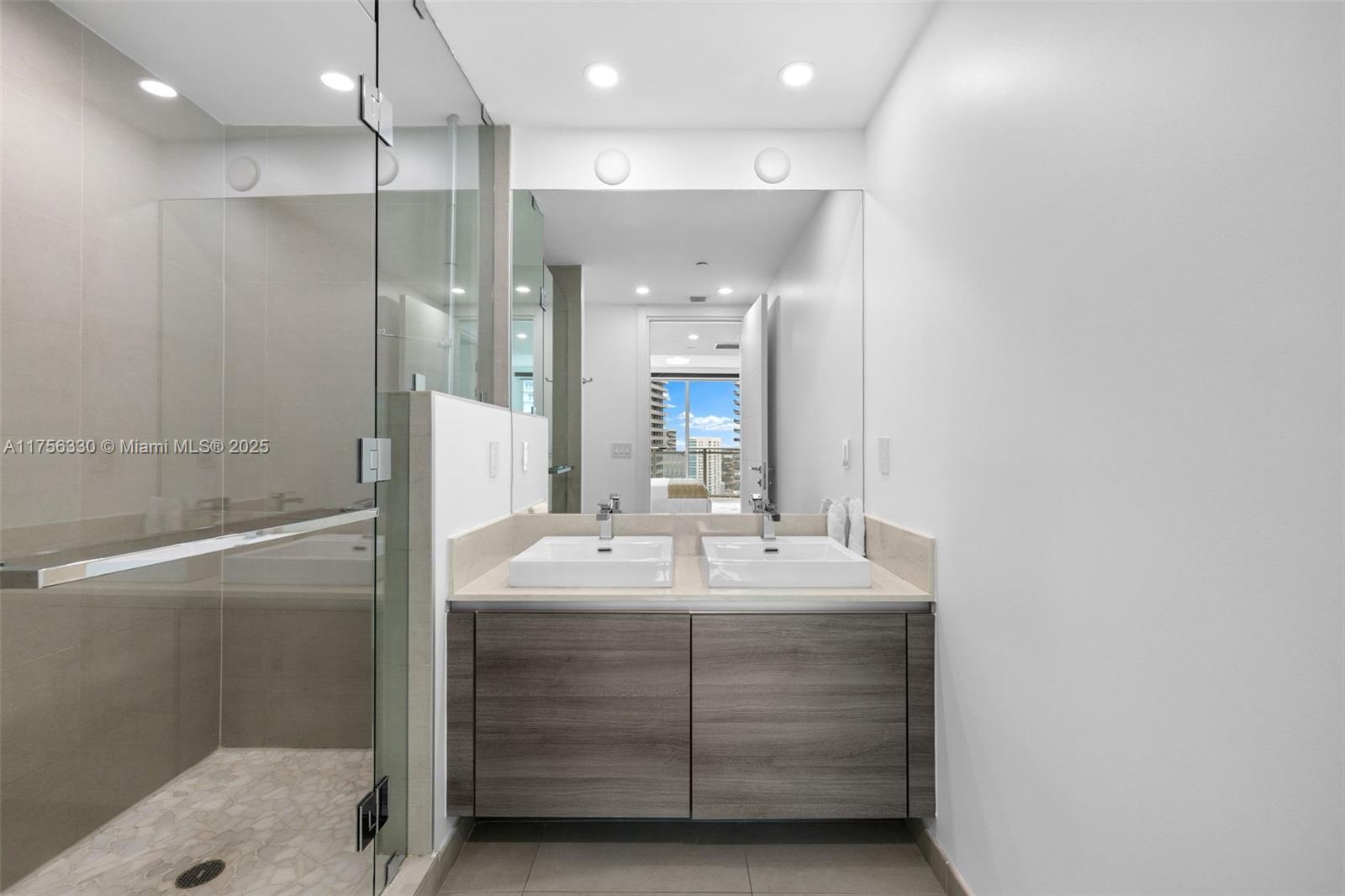 1080 Brickell Ave # 2301