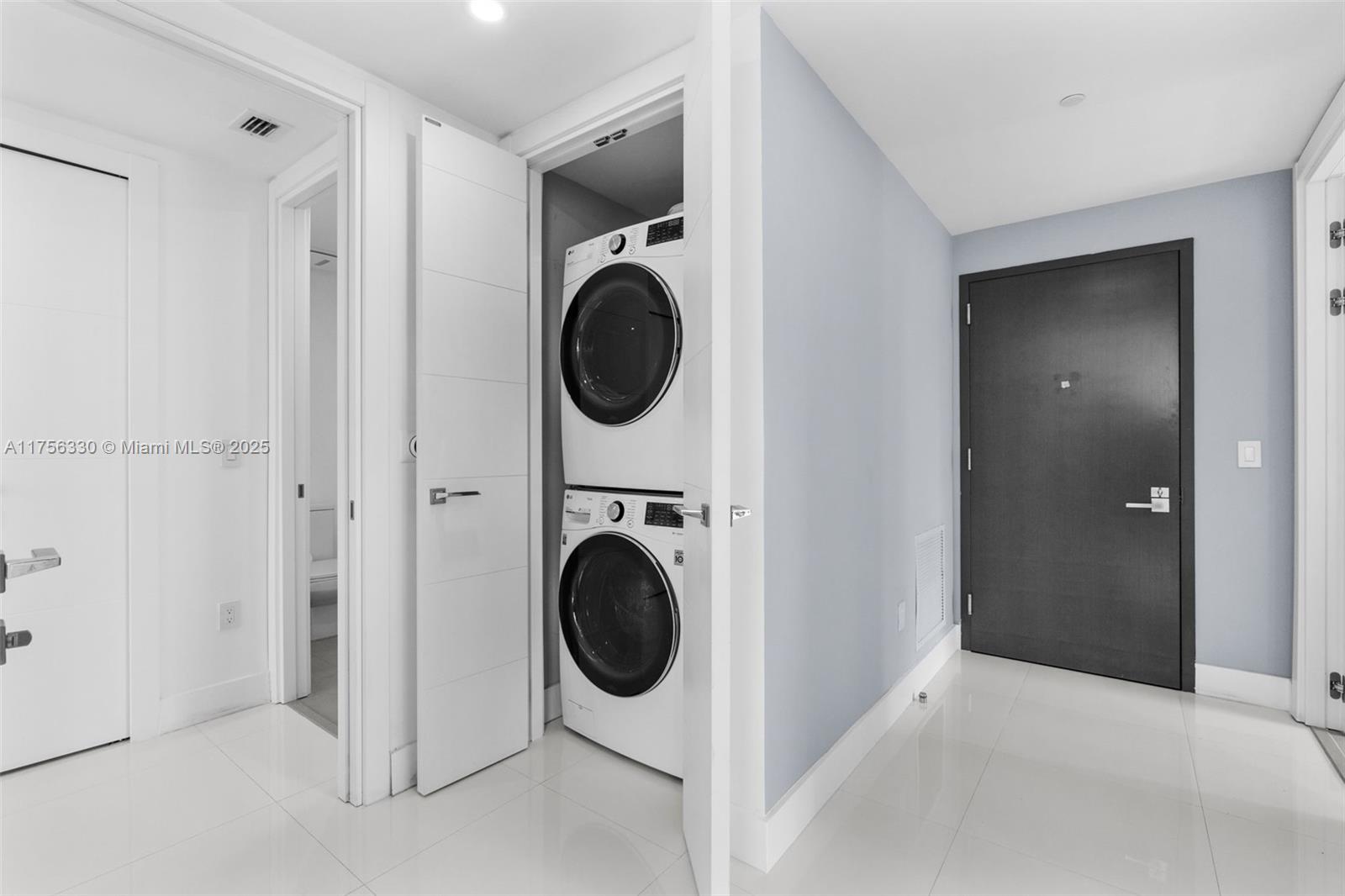 1080 Brickell Ave # 2301