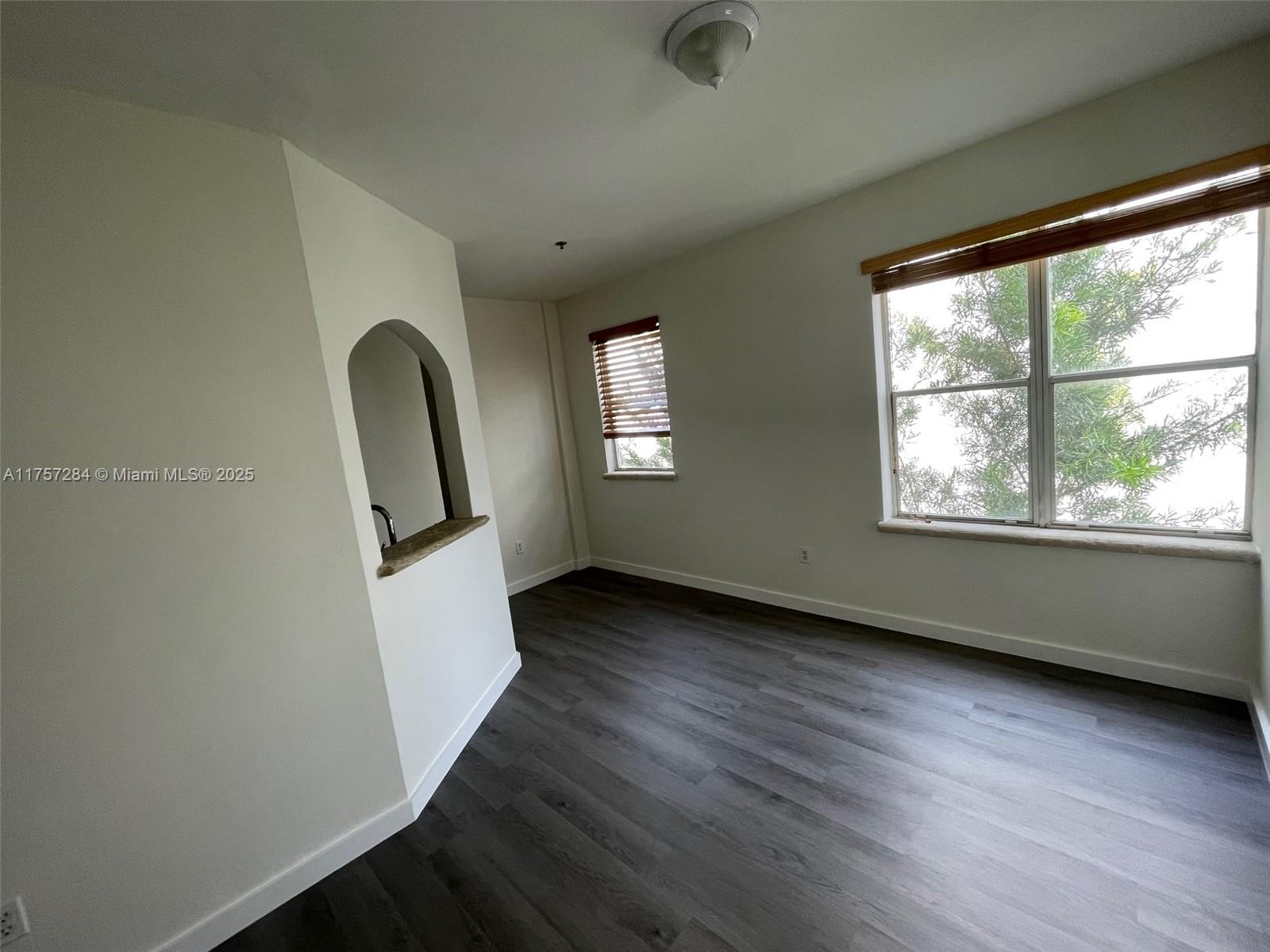 747 Michigan Ave # 205
