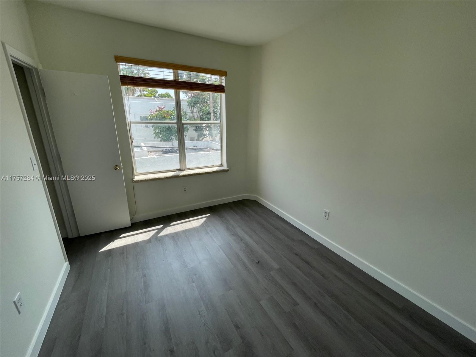 747 Michigan Ave # 205