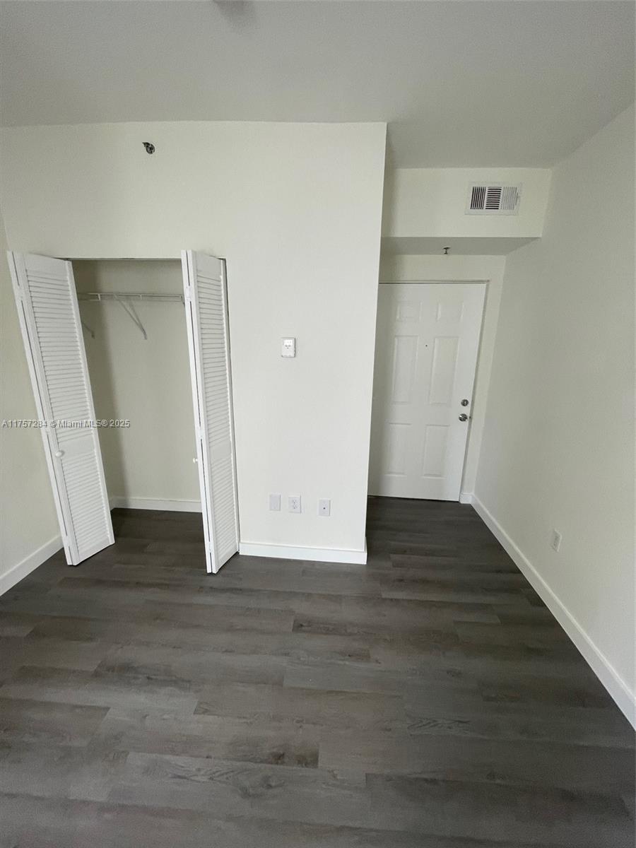 747 Michigan Ave # 205