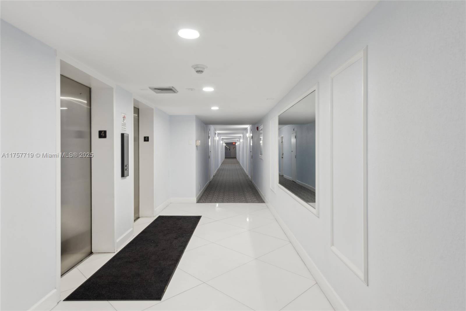1236 Hillsboro Mile # 403