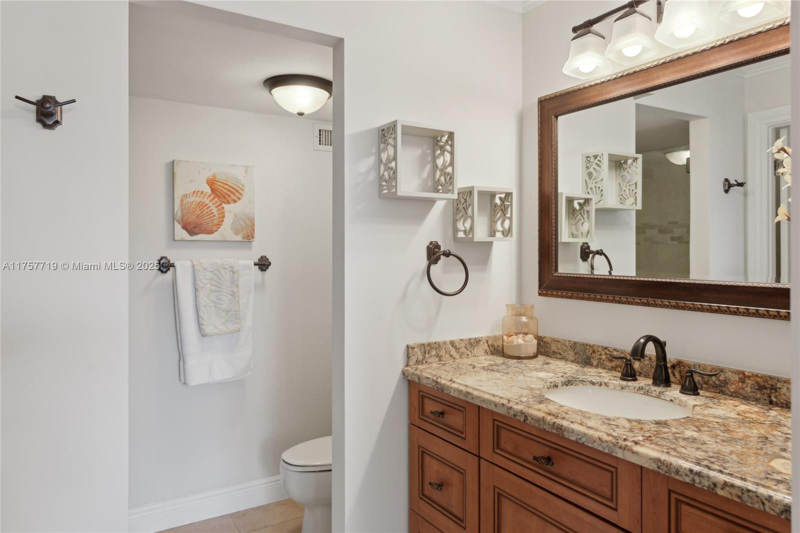 1236 Hillsboro Mile # 403