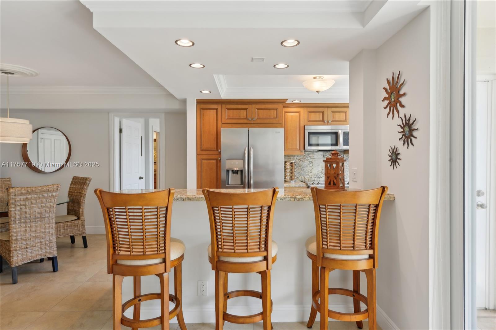 1236 Hillsboro Mile # 403