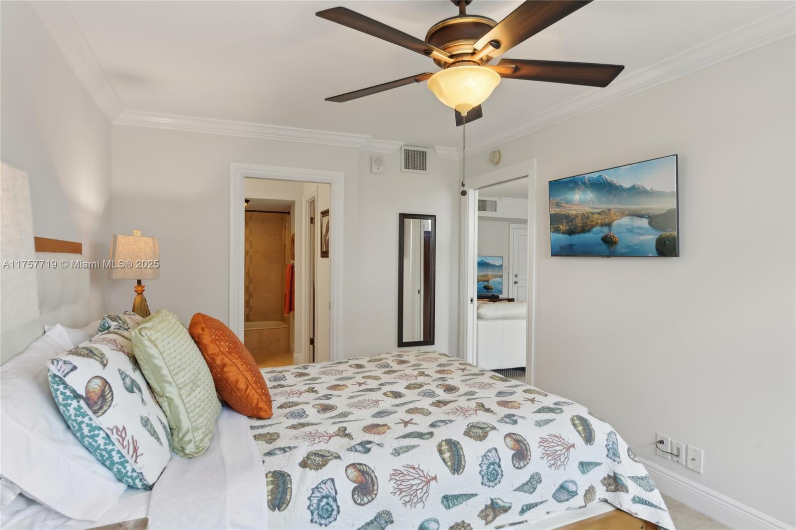 1236 Hillsboro Mile # 403