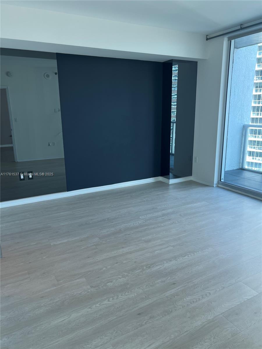 500 Brickell Ave # 2300