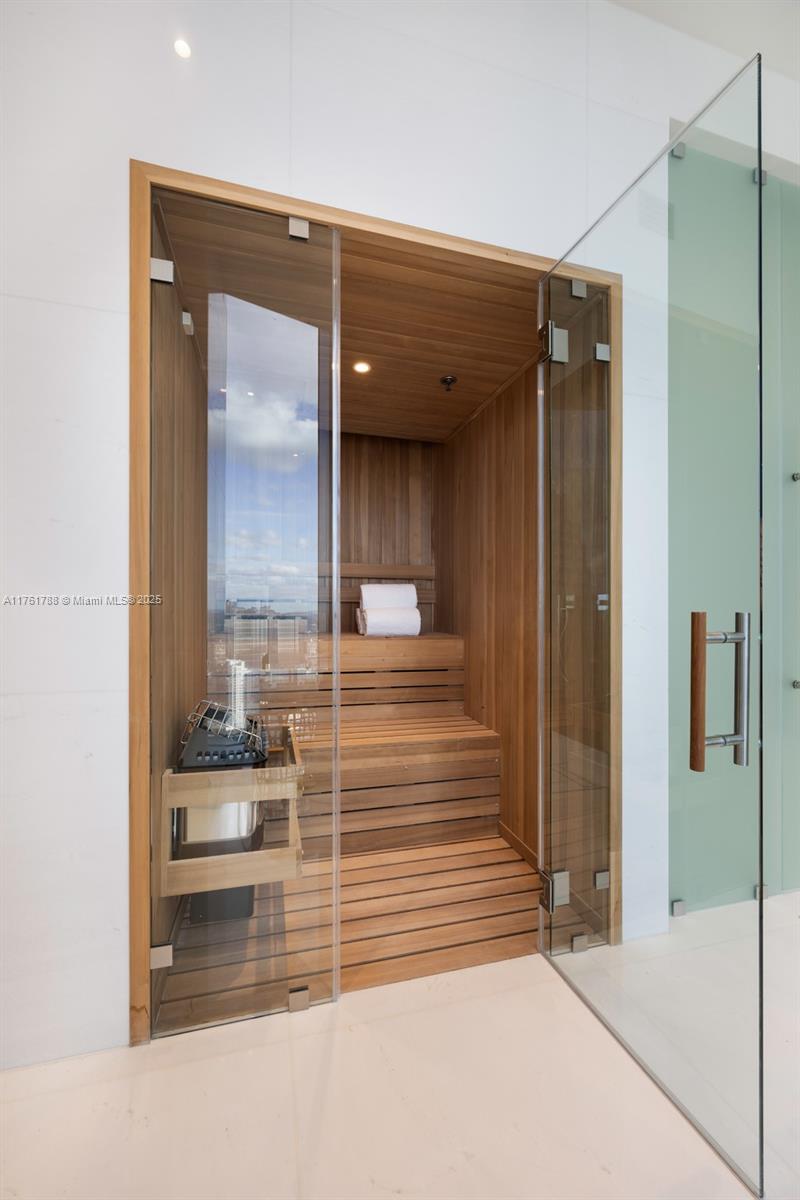 300 Biscayne Blvd Way Unit: PH5701