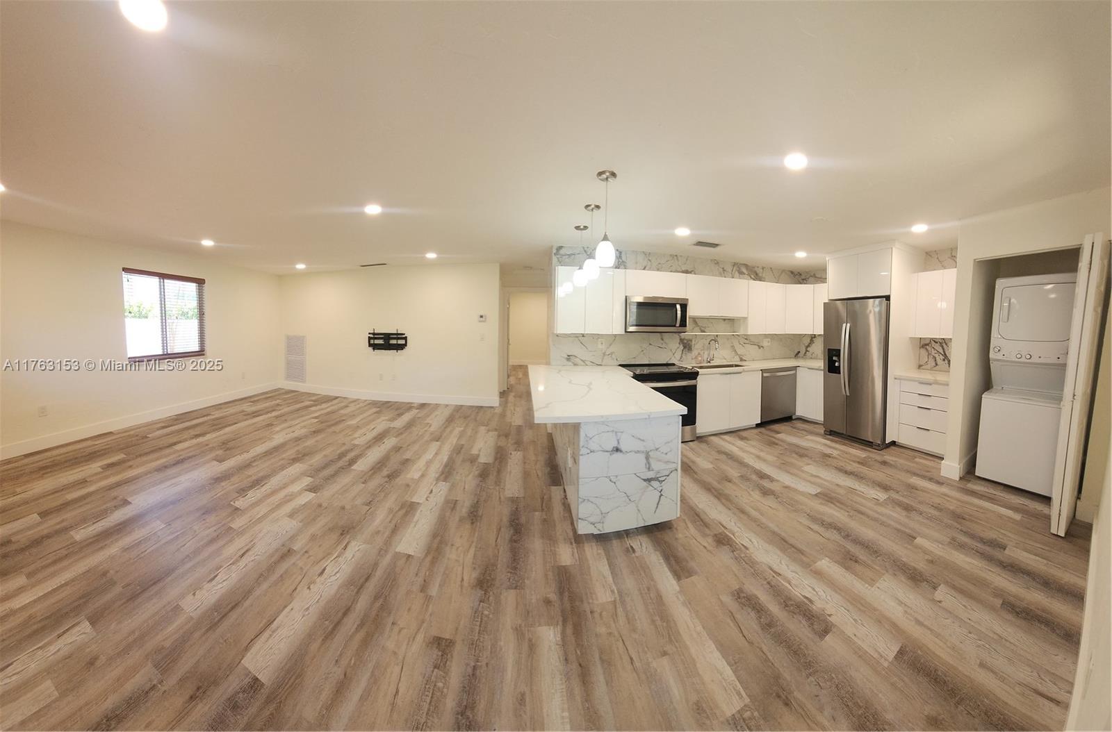 16575 Old Cutler Rd # 16575