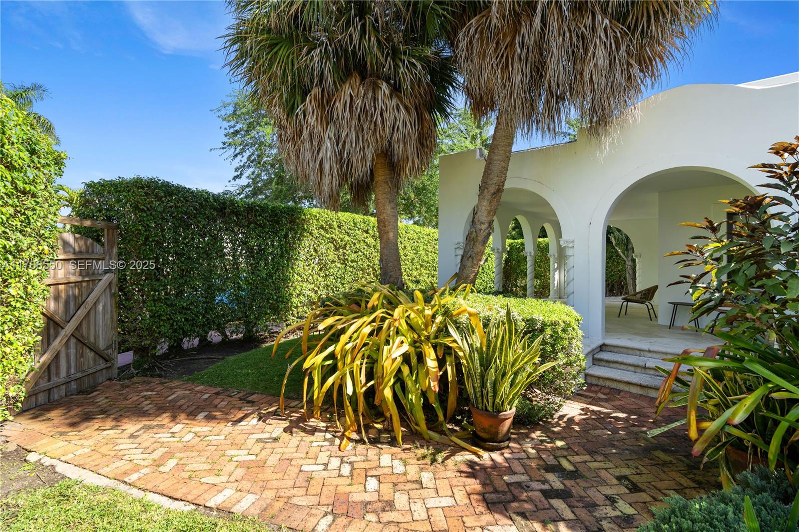 1656 Biarritz Drive