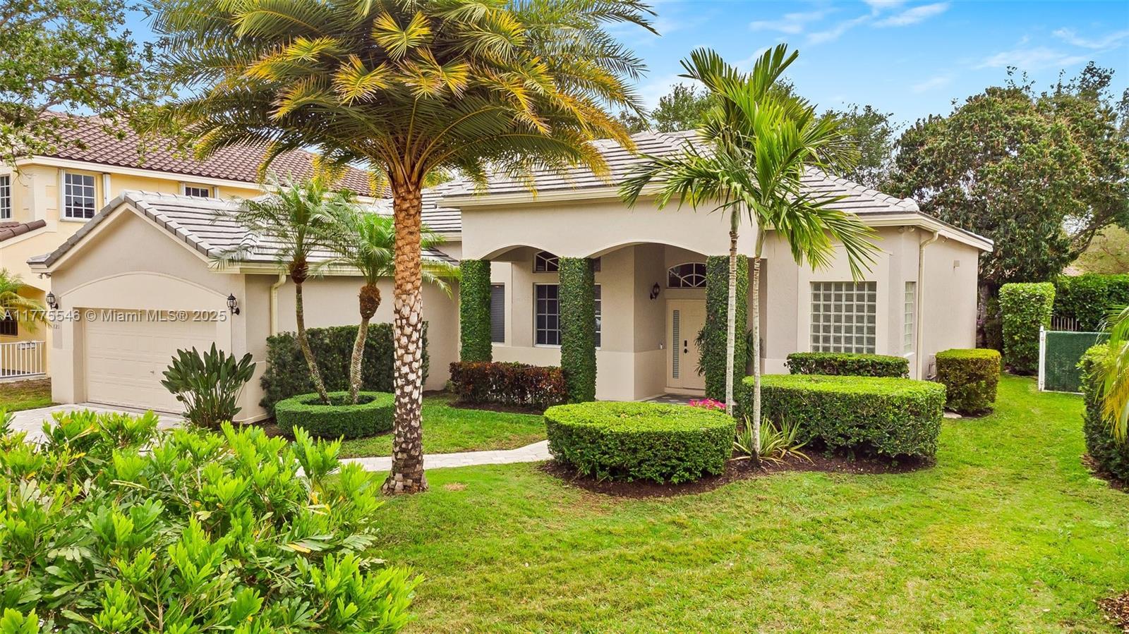 821 Crestview Cir