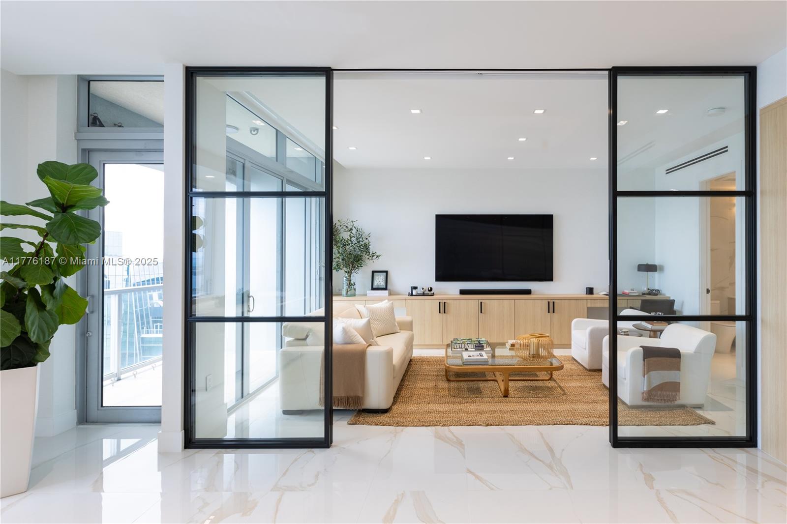 1425 Brickell Ave # 47A