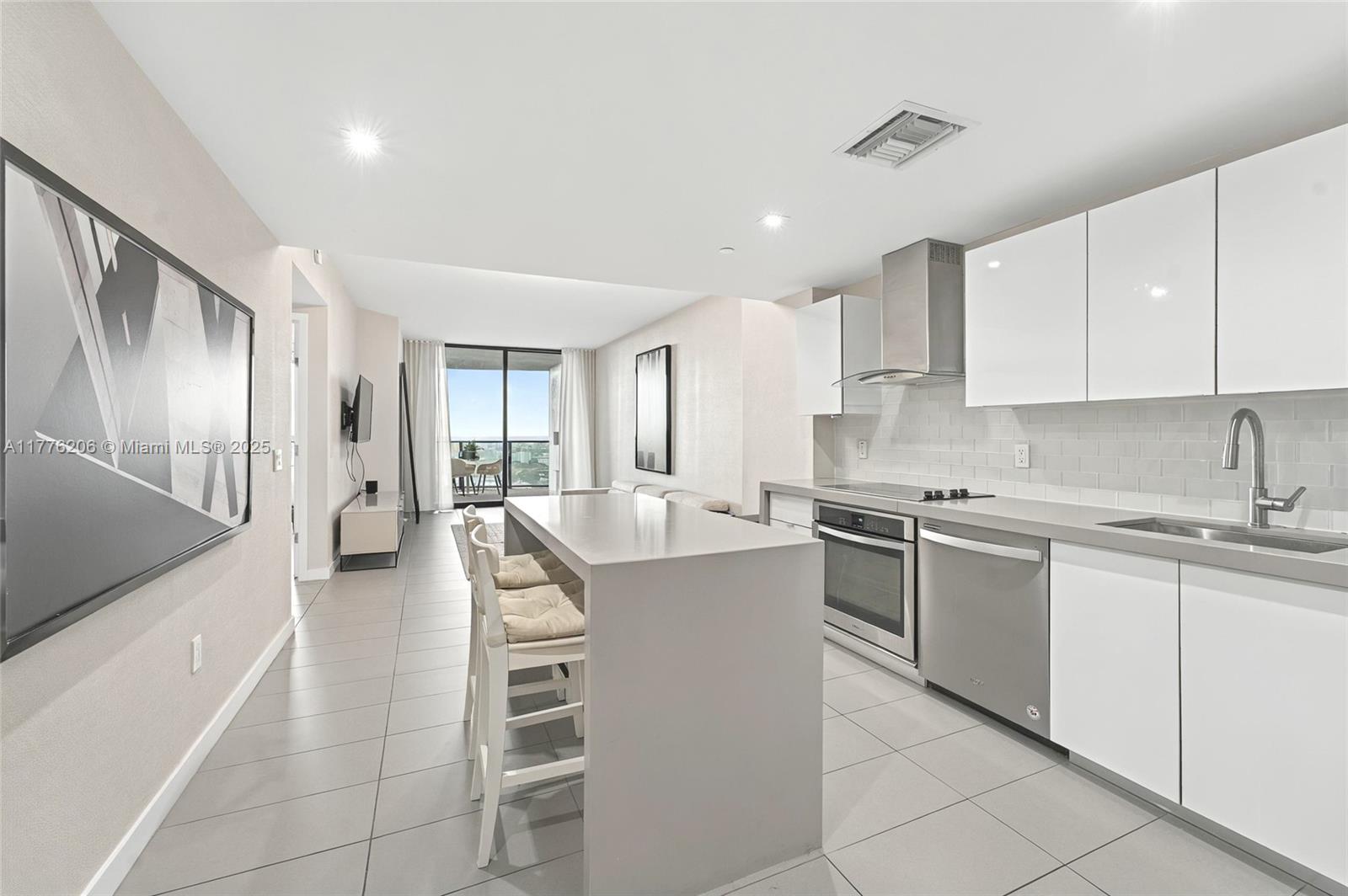 1600 NE 1st Ave # 2811