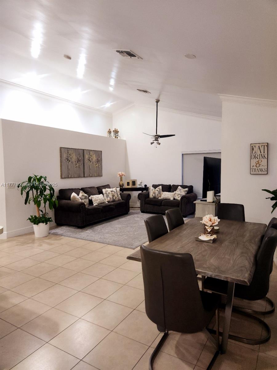 2984 Tall Oak Court