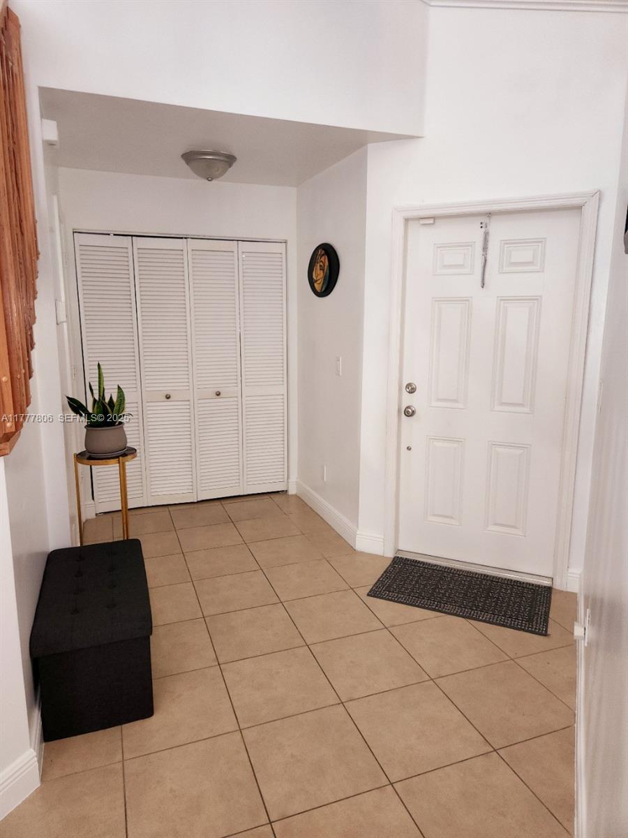 2984 Tall Oak Court