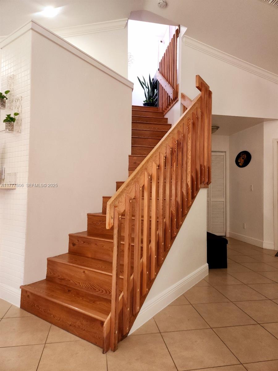 2984 Tall Oak Court