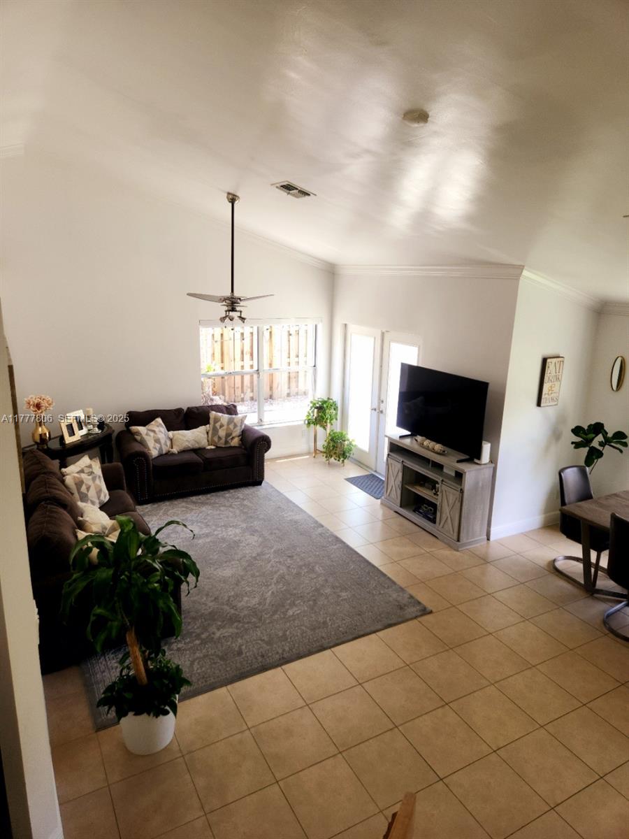 2984 Tall Oak Court
