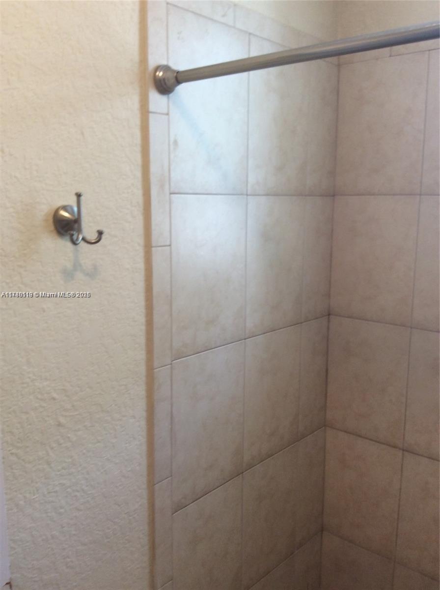 1021 NW 3rd St # 302