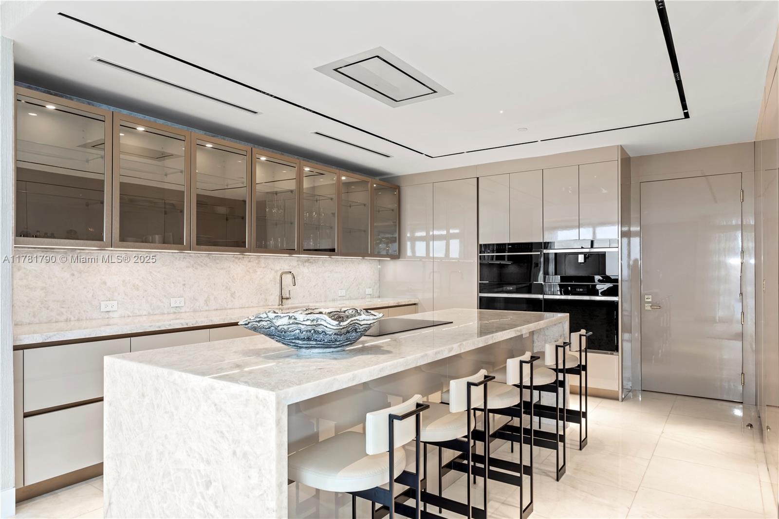 1425 Brickell Ave Unit: PH4BCD