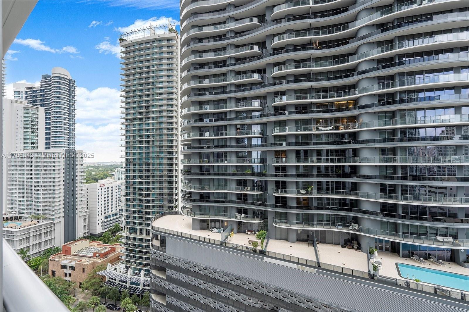 1010 Brickell Ave # 2307