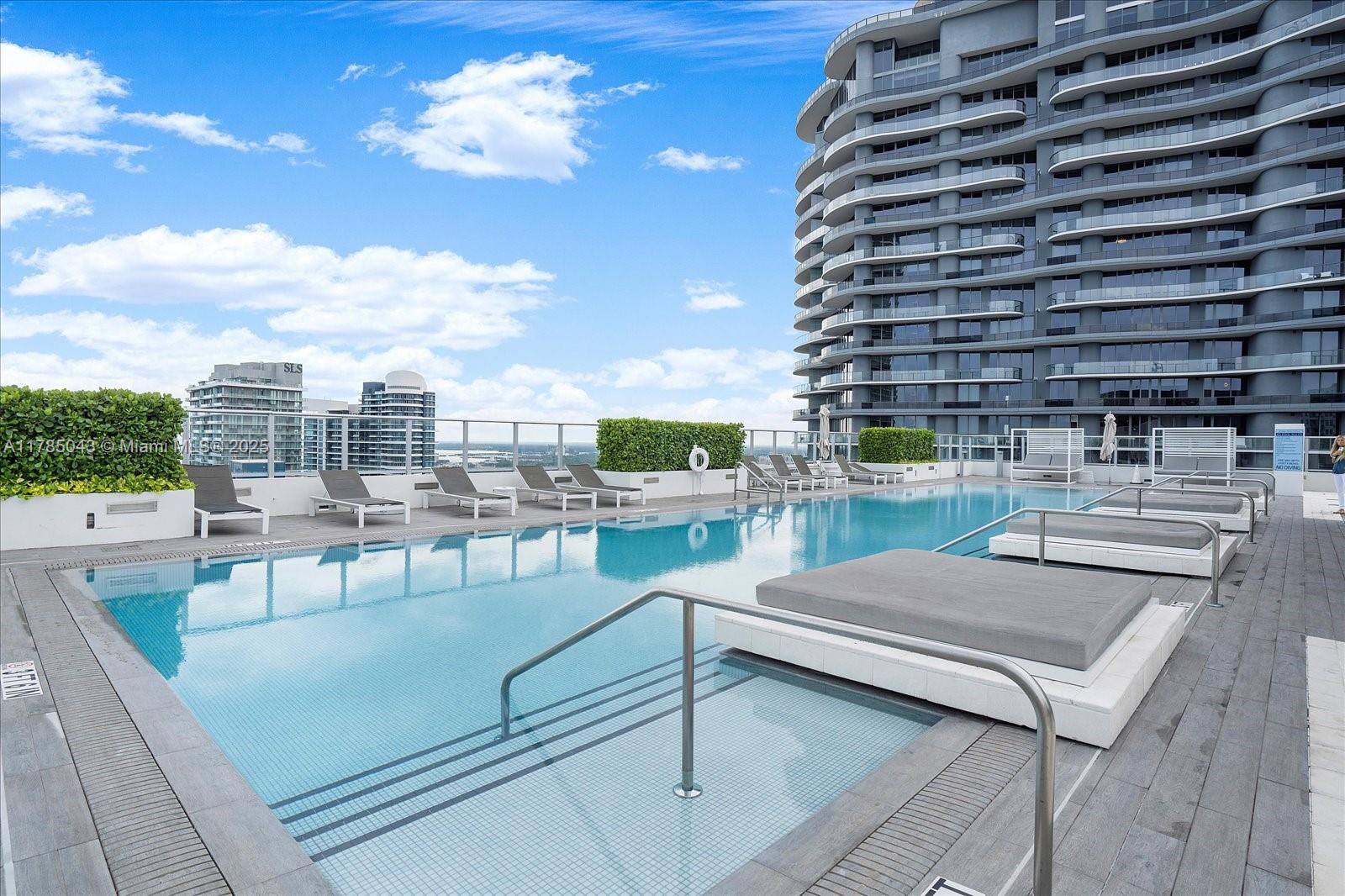 1010 Brickell Ave # 2307