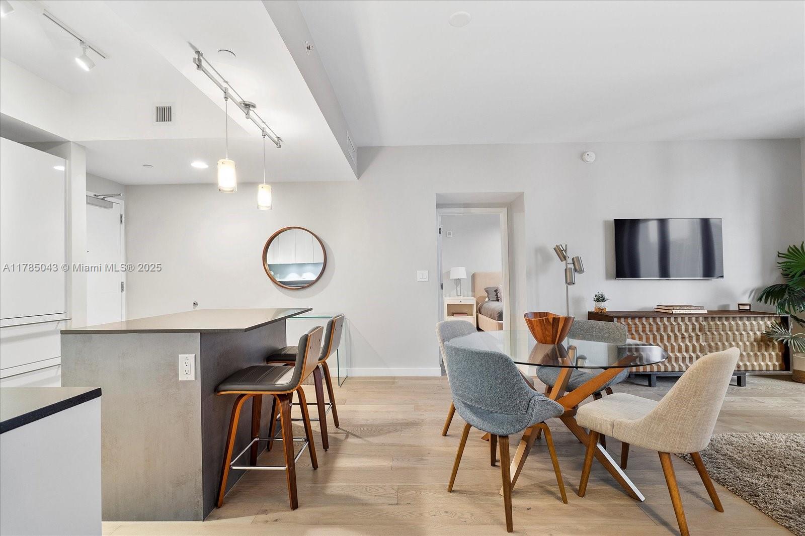 1010 Brickell Ave # 2307