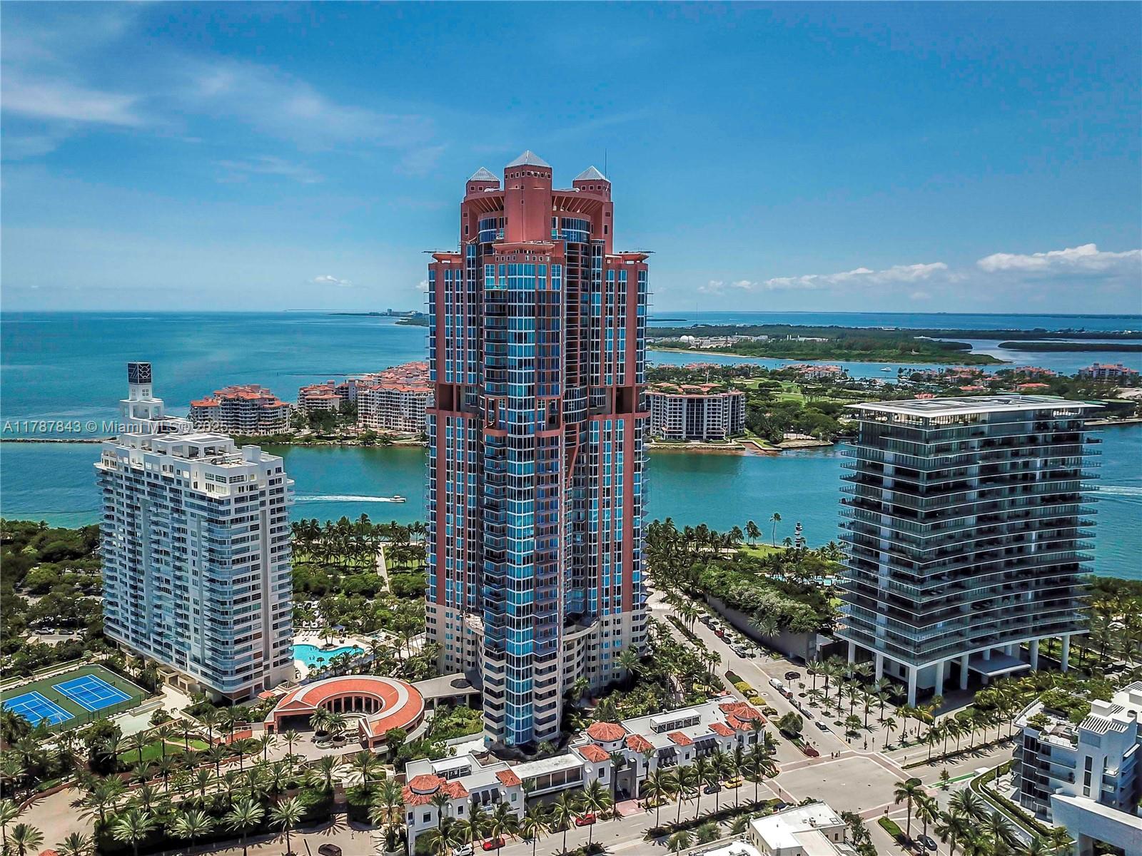 300 S Pointe Dr # 2104