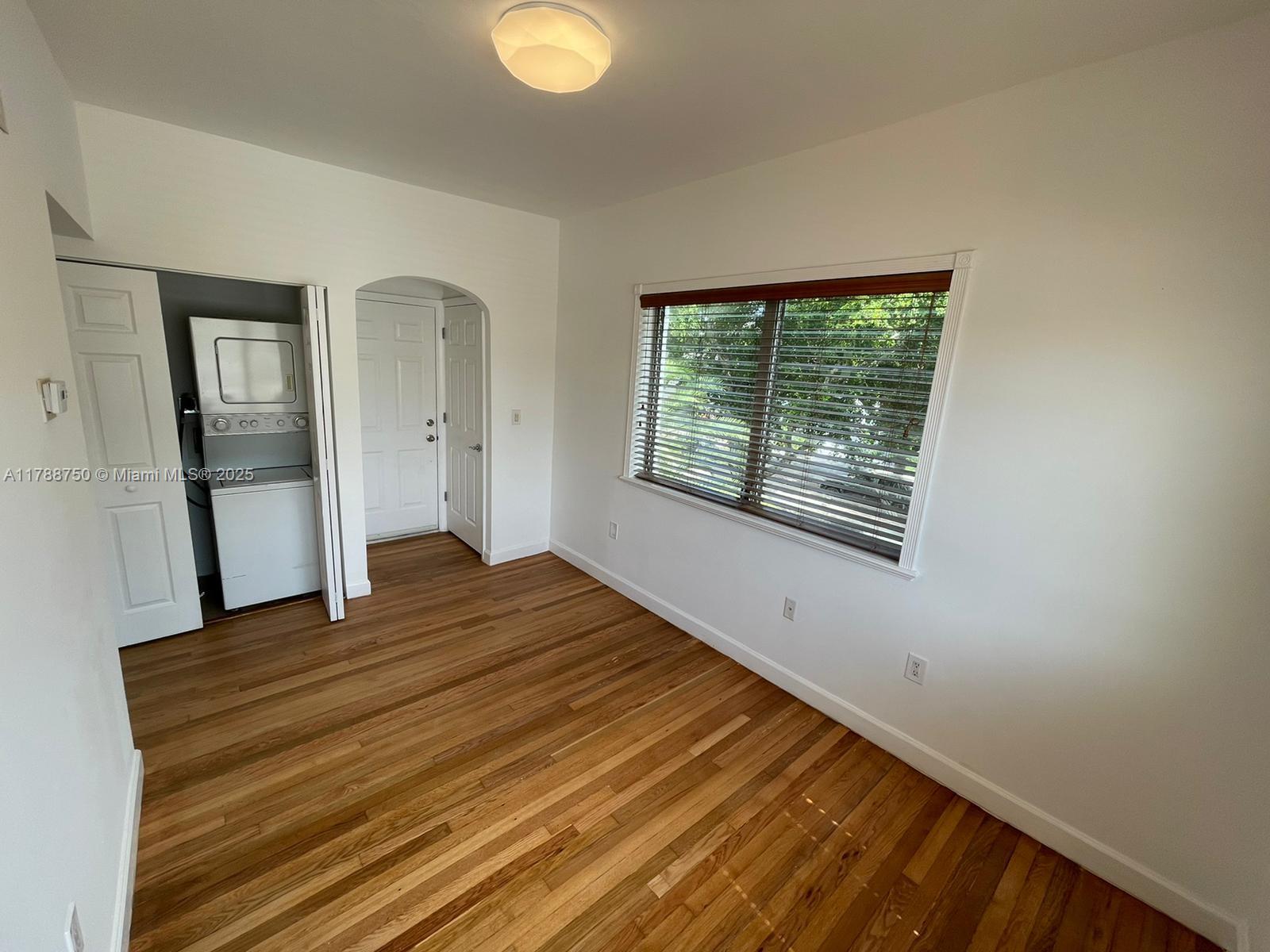 223 Calabria Ave # 8