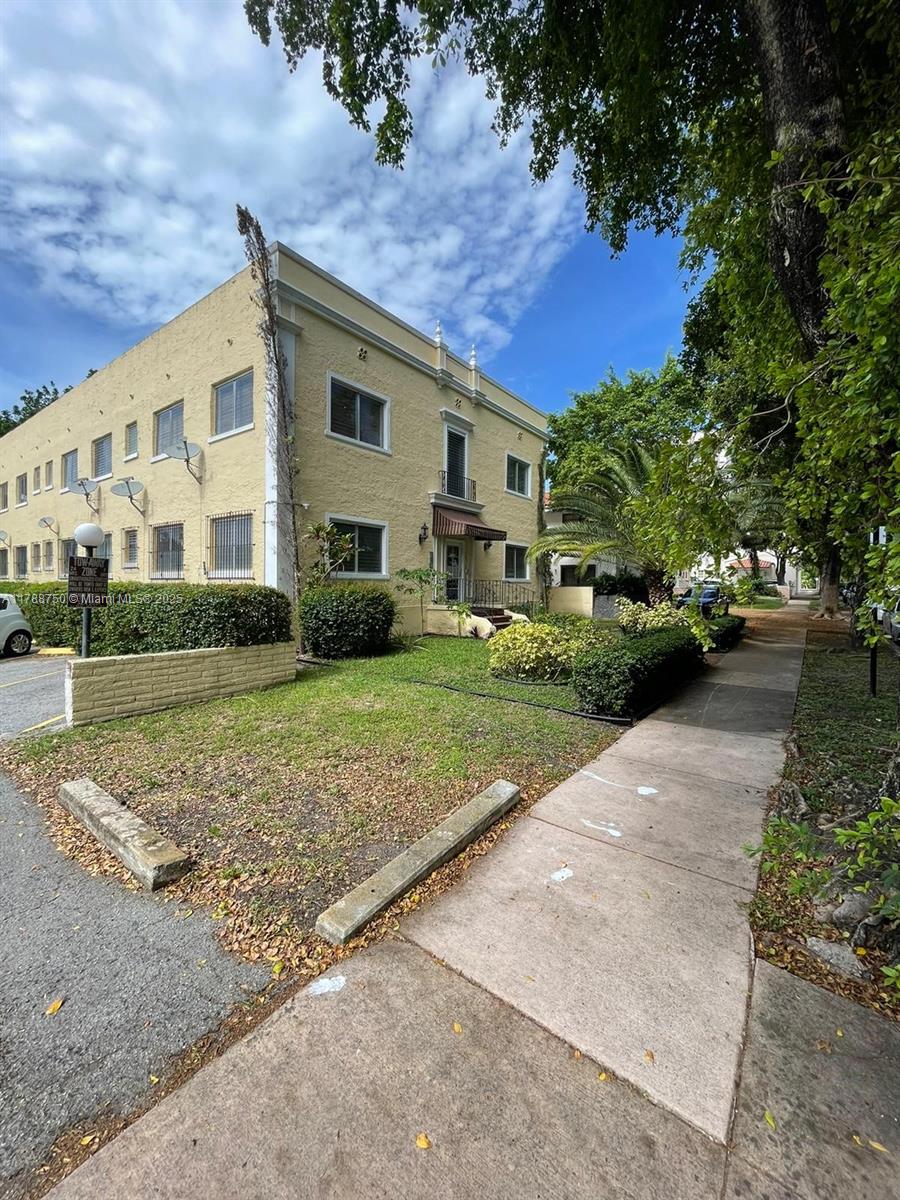 223 Calabria Ave # 8