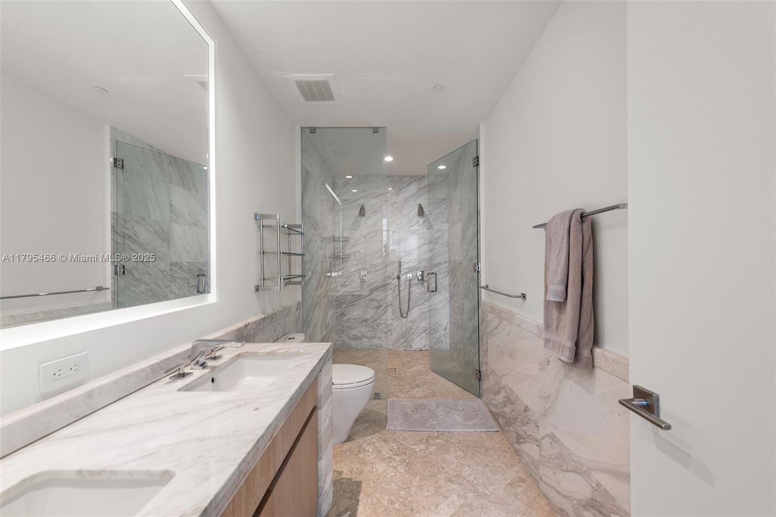 2831 S Bayshore Dr # 905