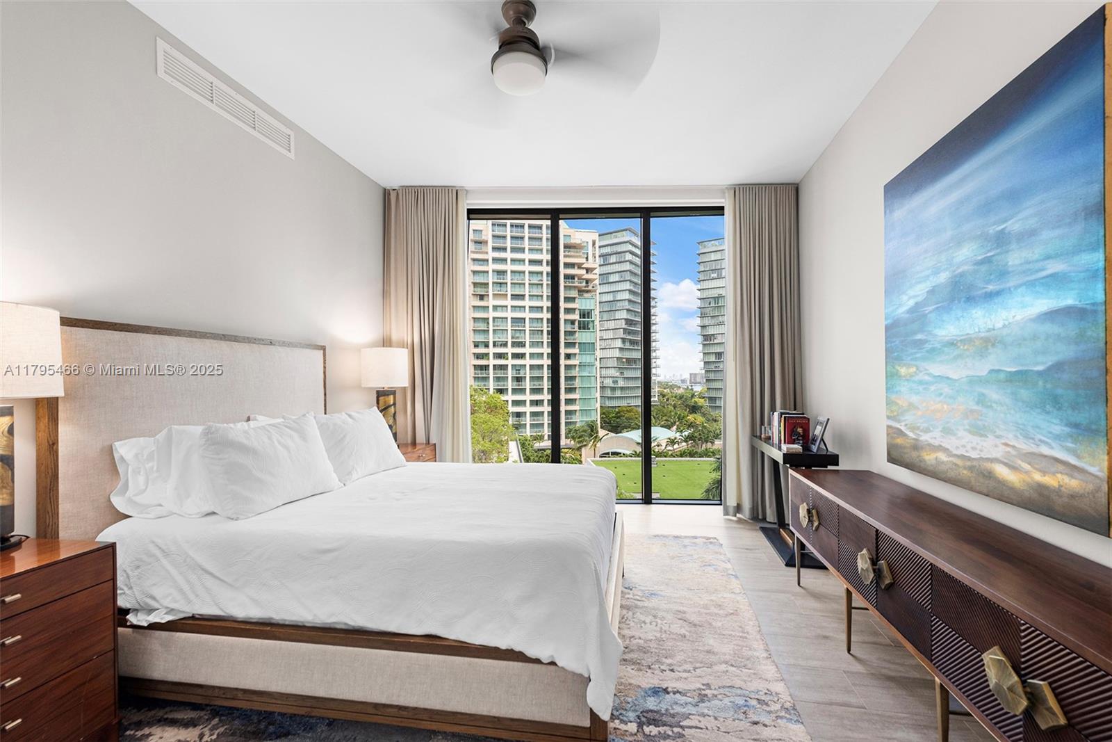 2831 S Bayshore Dr # 905