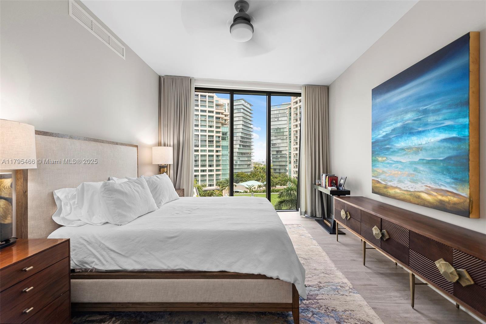 2831 S Bayshore Dr # 905