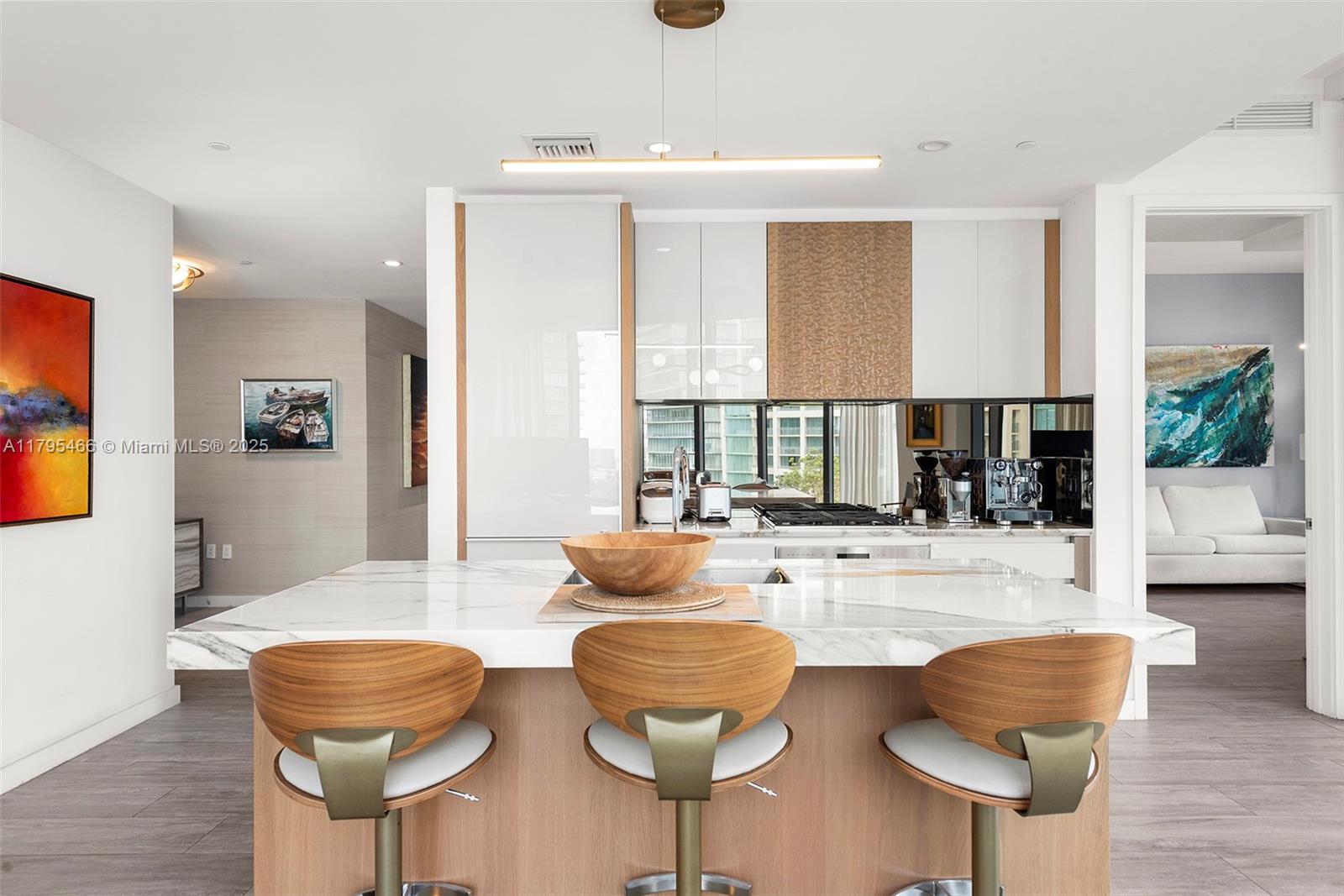 2831 S Bayshore Dr # 905