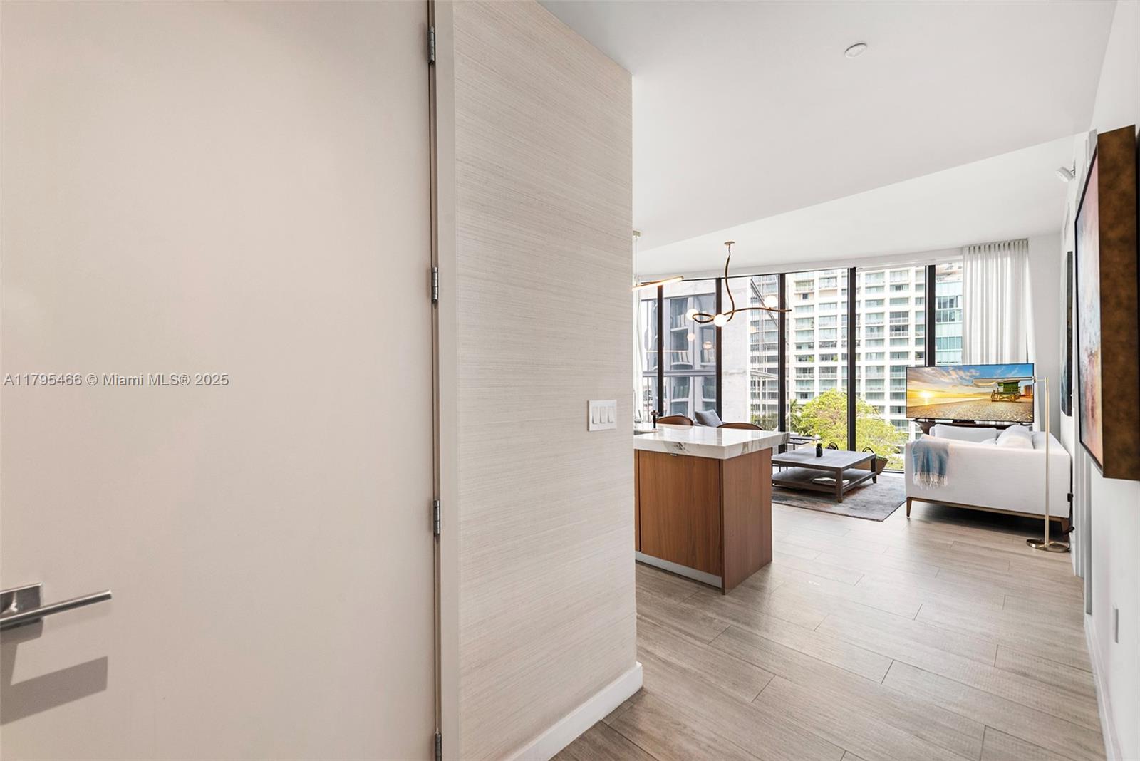 2831 S Bayshore Dr # 905