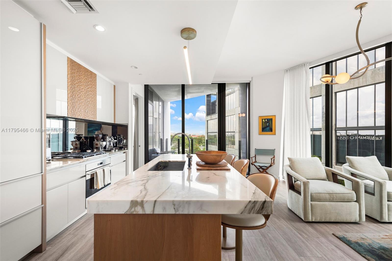 2831 S Bayshore Dr # 905