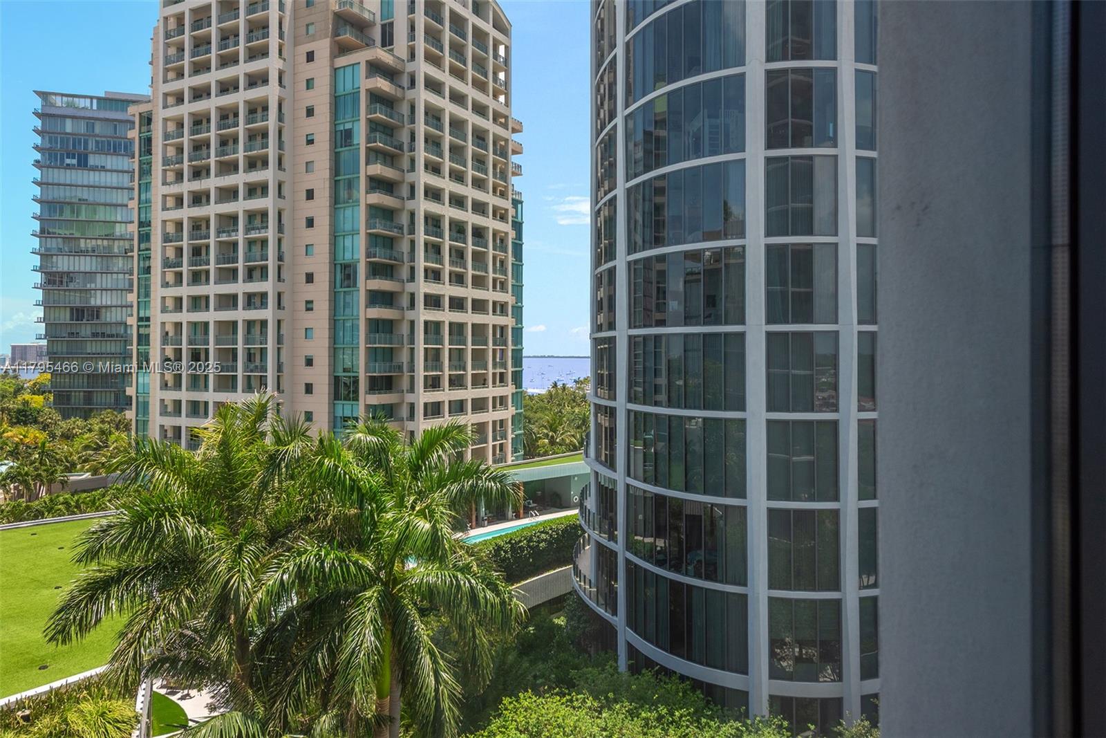 2831 S Bayshore Dr # 905