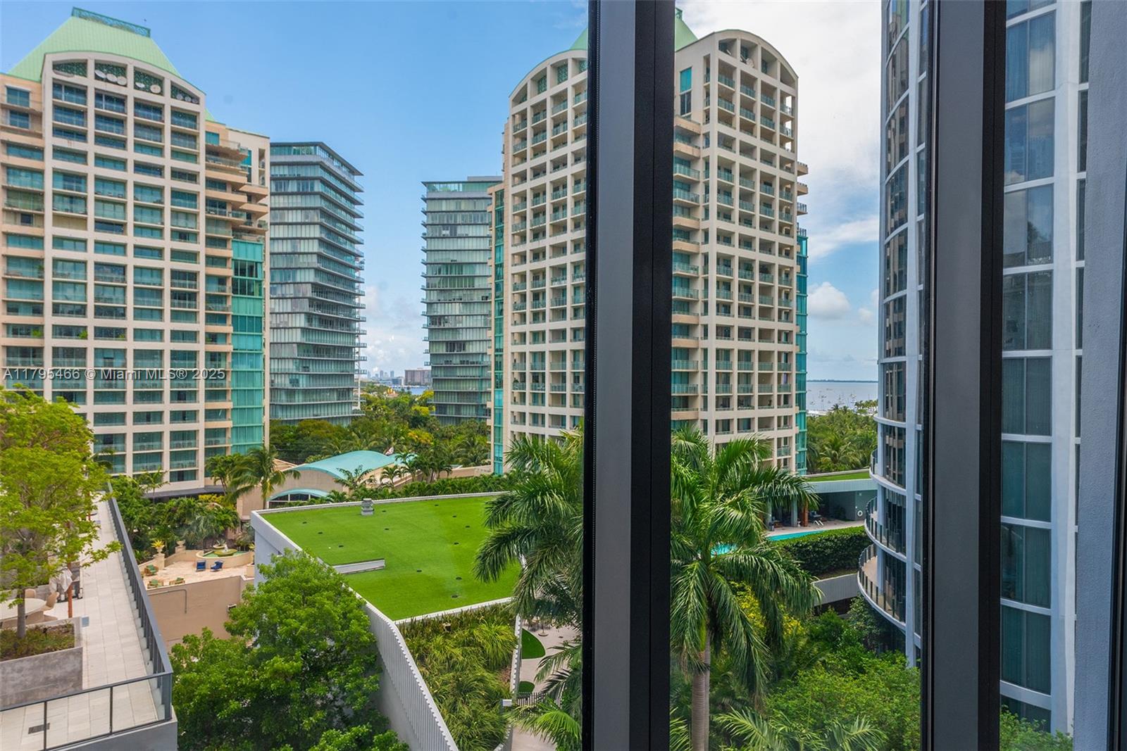 2831 S Bayshore Dr # 905