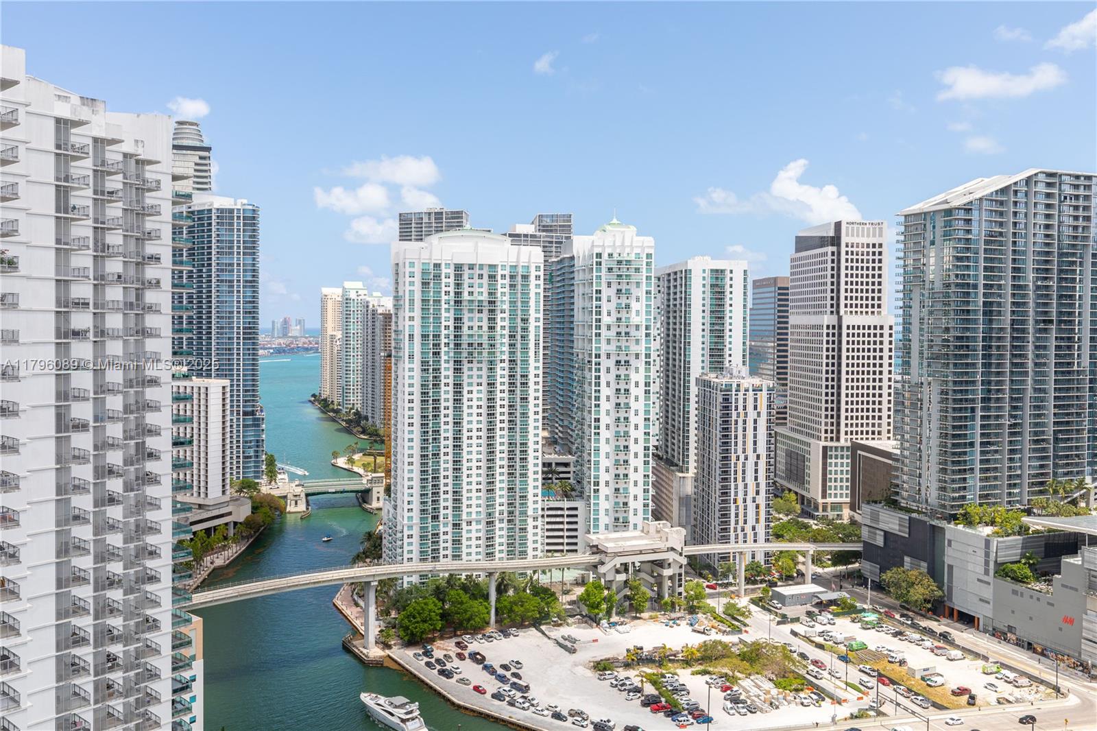 90 SW 3rd St # 3501