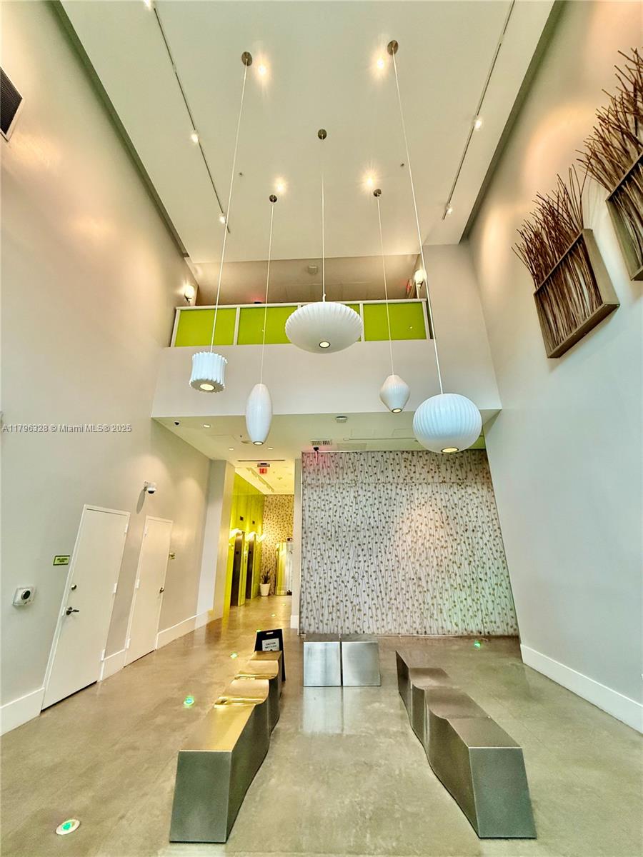 133 NE 2nd Ave # 1905