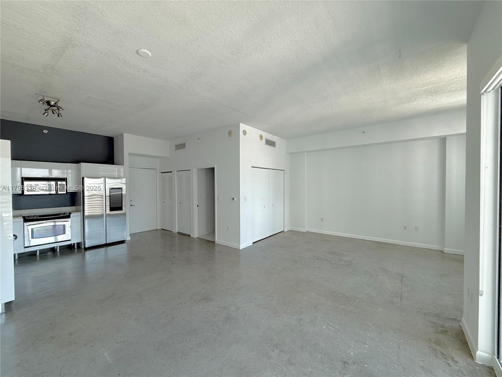 133 NE 2nd Ave # 1905