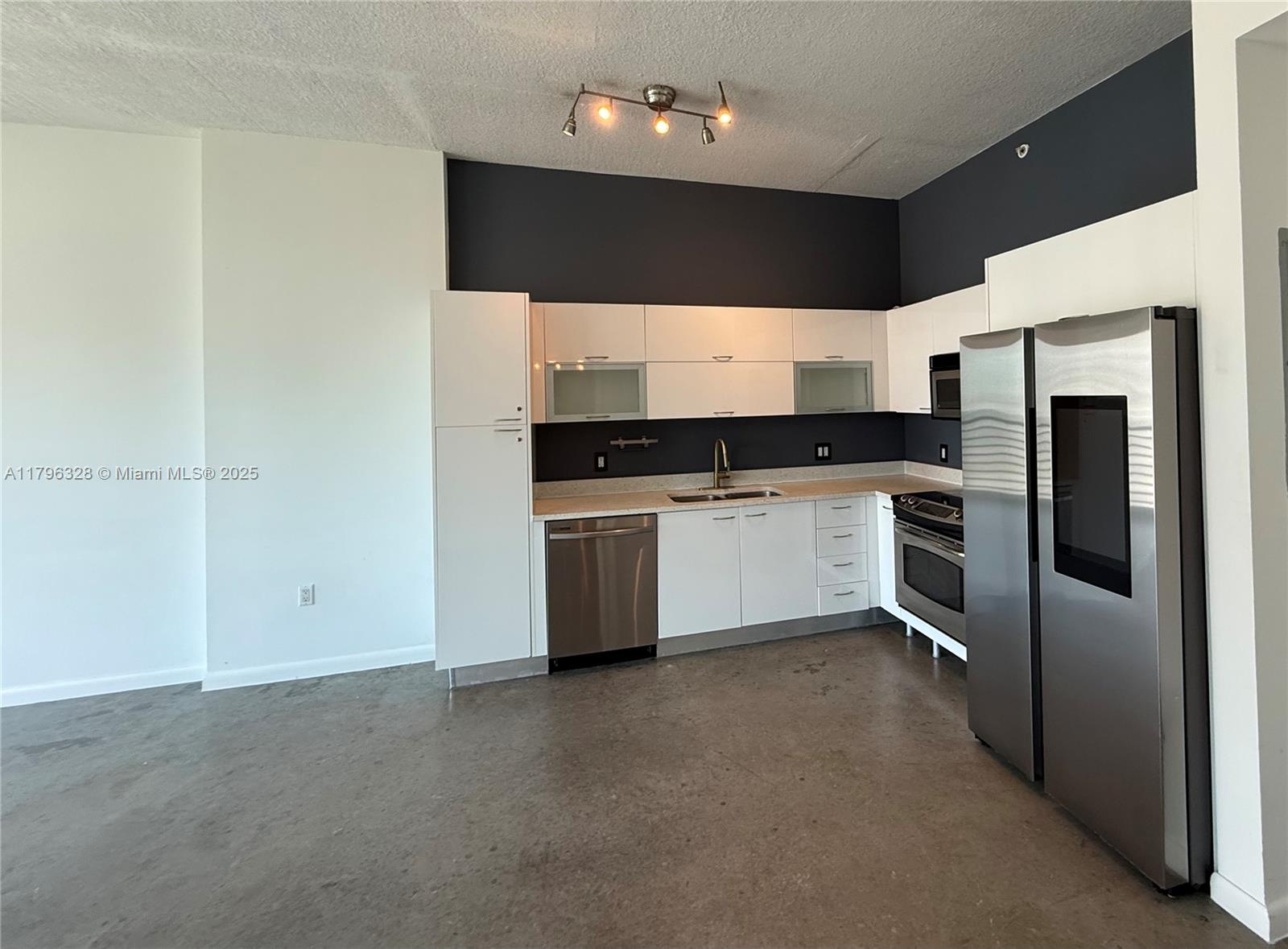 133 NE 2nd Ave # 1905