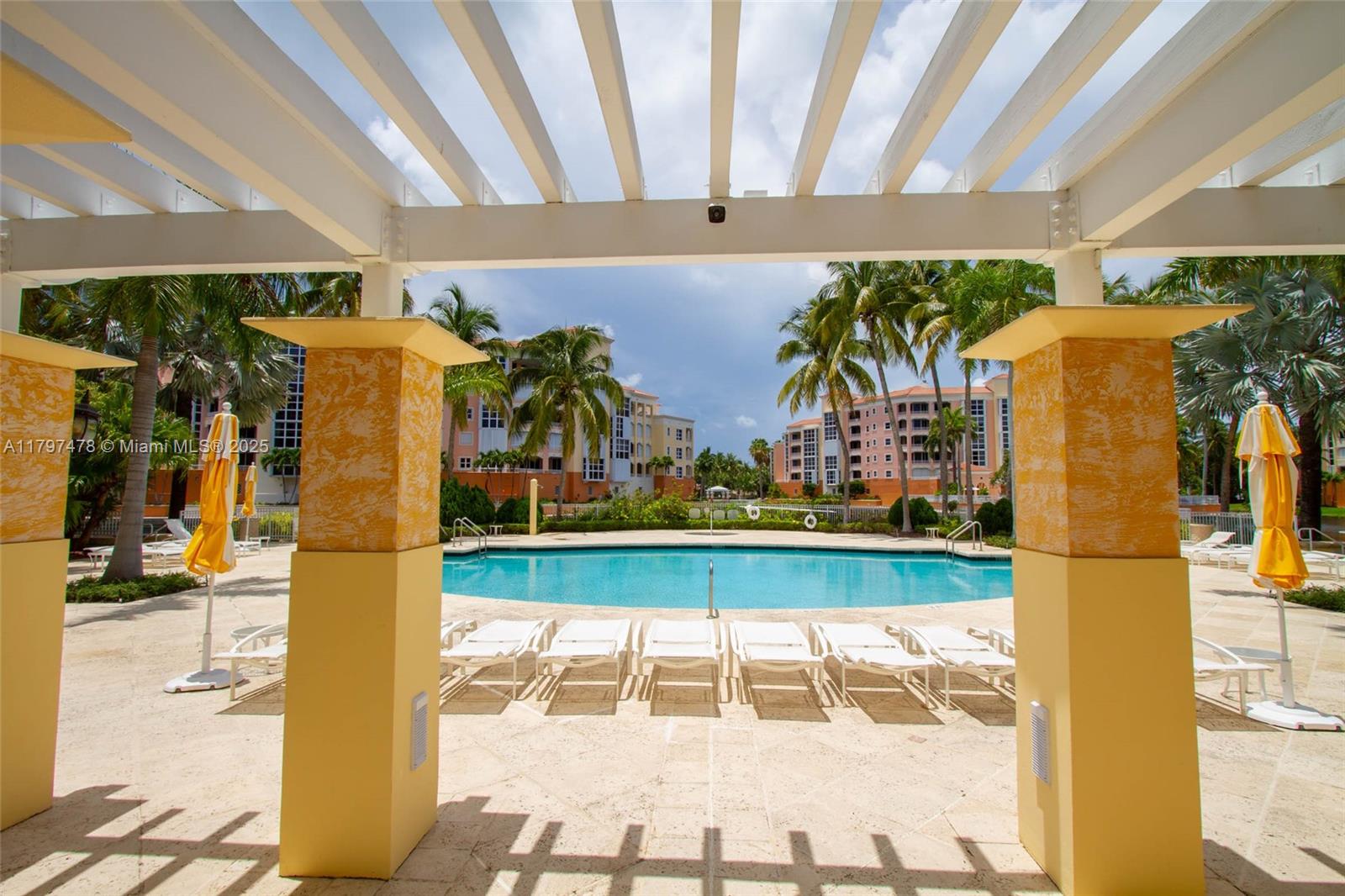 701 Crandon Blvd # 402