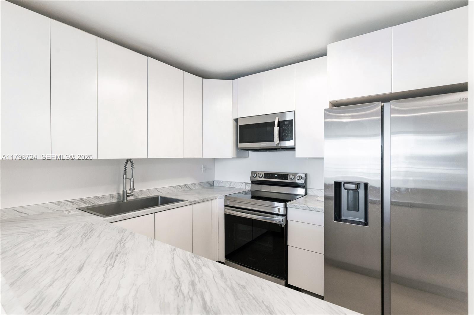 500 Three Islands Blvd # 801