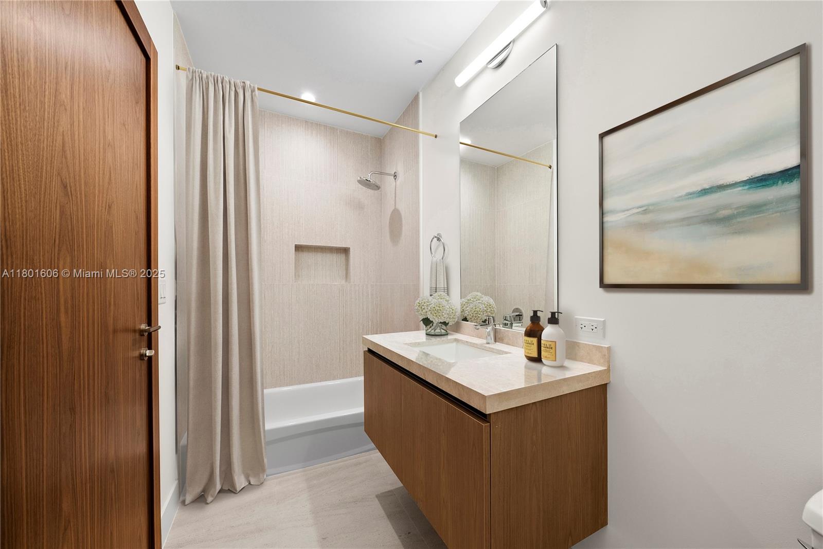 701 Valencia Ave # 702