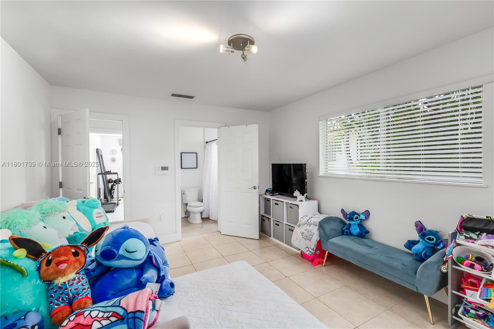 2340 SW 17th Ave