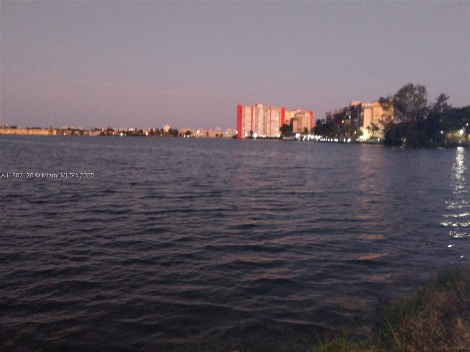 1301 NE Miami Gardens Dr Unit: 1014W