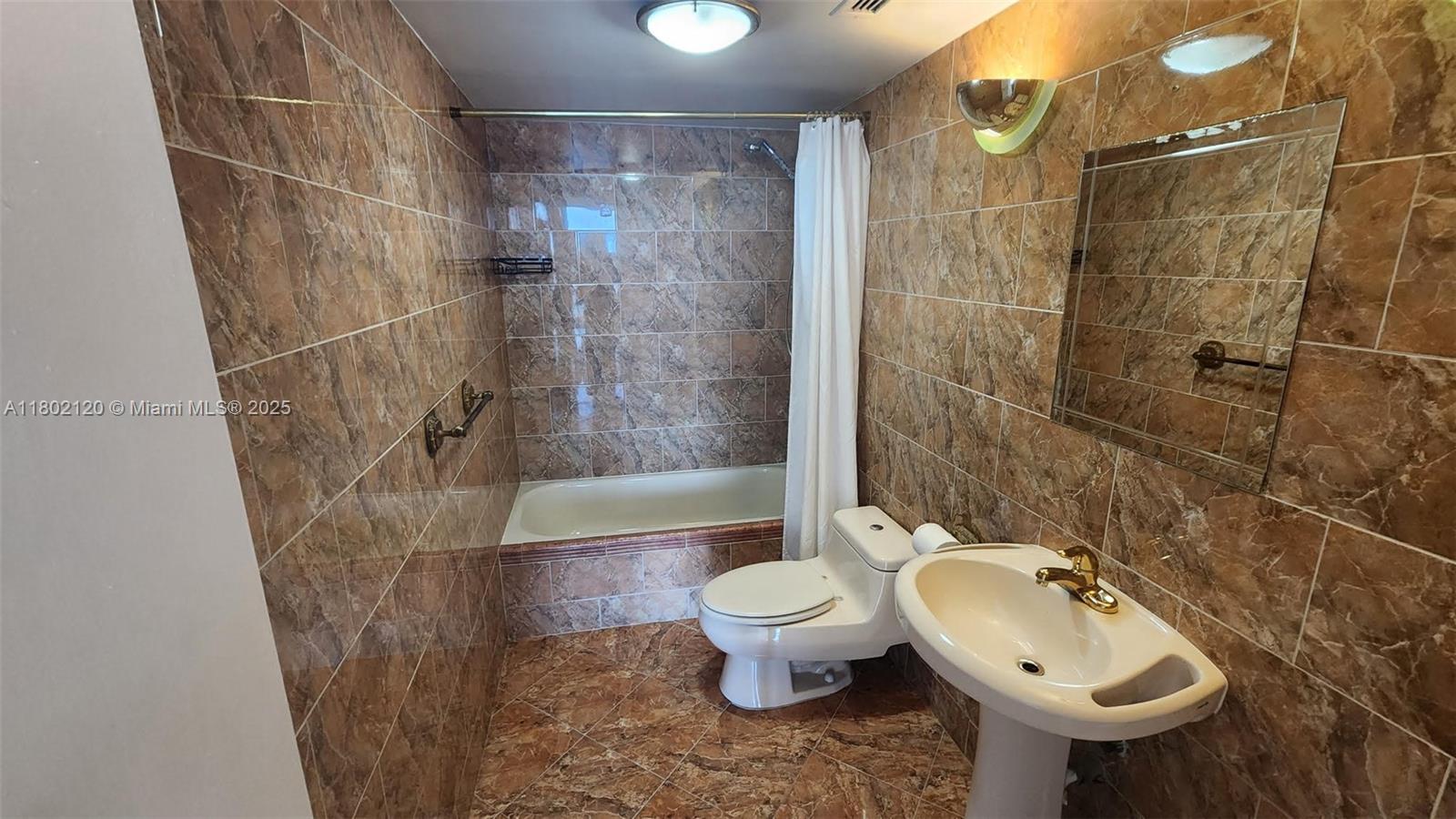 1301 NE Miami Gardens Dr Unit: 1014W