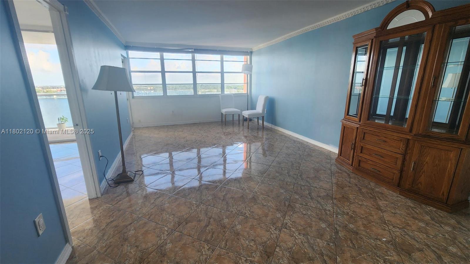 1301 NE Miami Gardens Dr Unit: 1014W