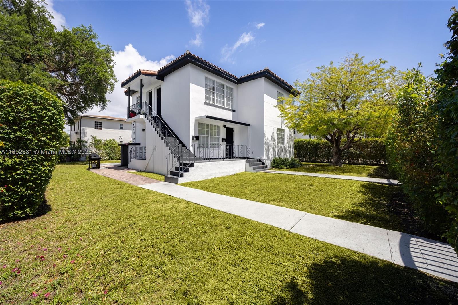 953 SW 11th St # 953
